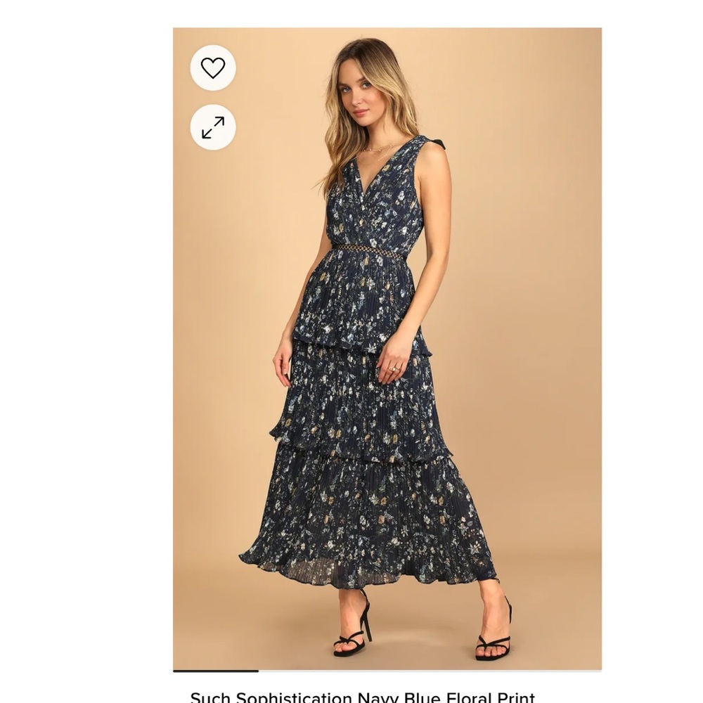 Lulus Sophistication tie sleeve blue Floral tiered Pleated Maxi Dress. Size XS